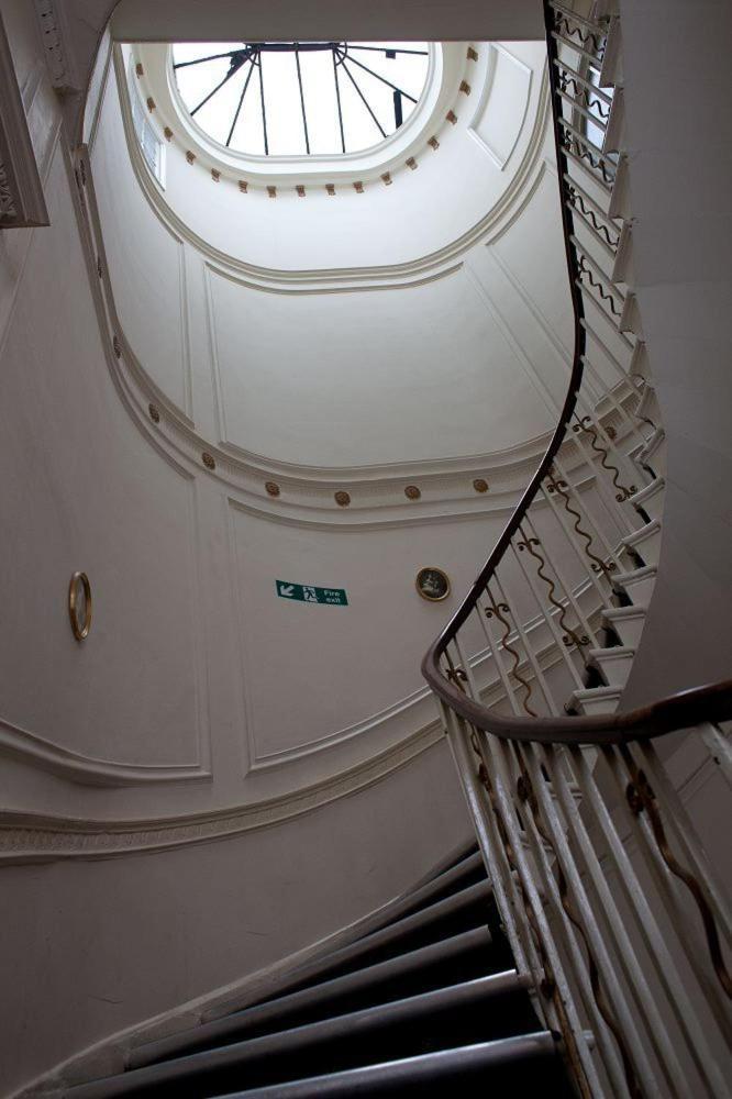 Rose Court Hotel London Bagian luar foto