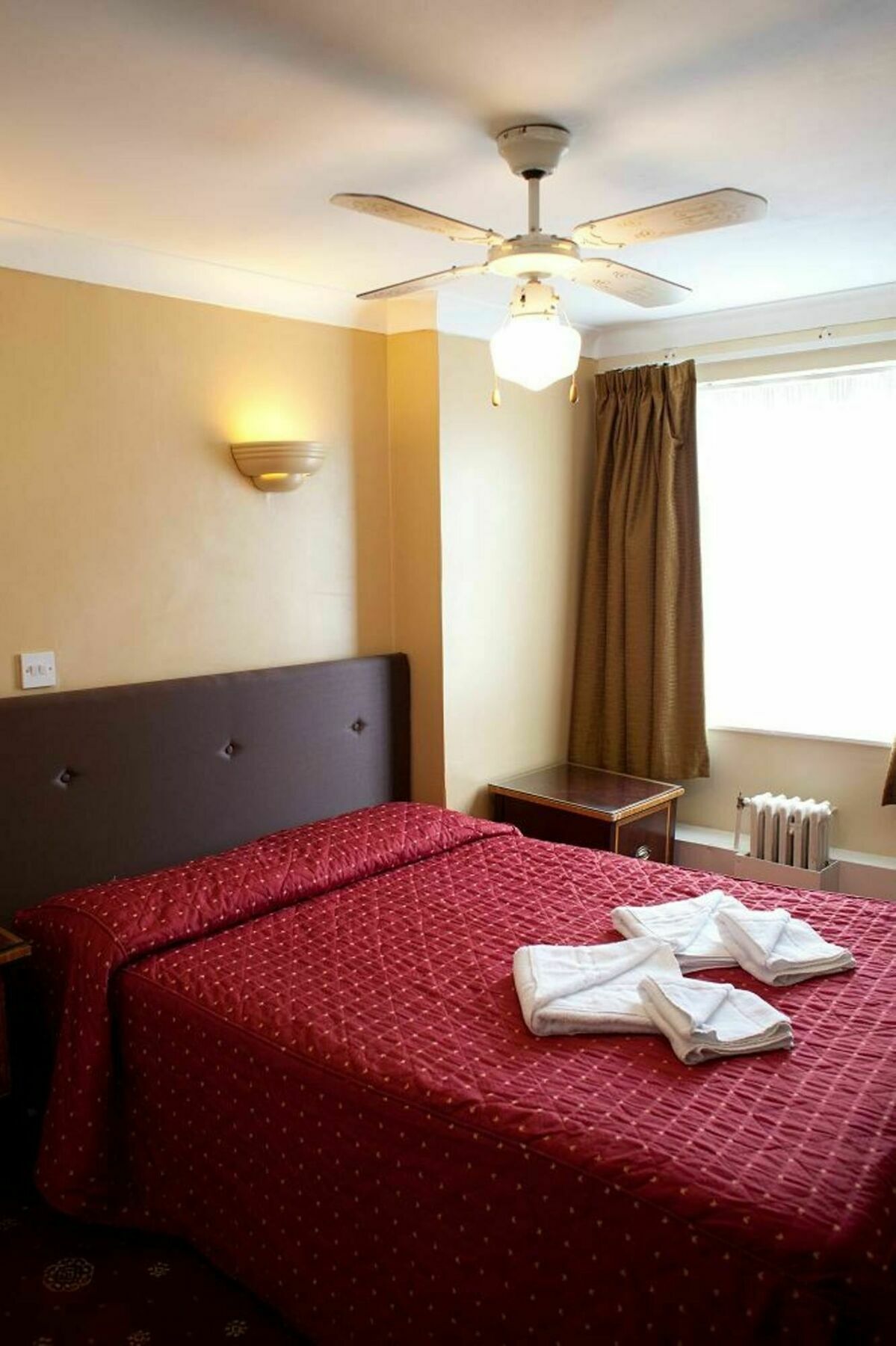 Rose Court Hotel London Bagian luar foto