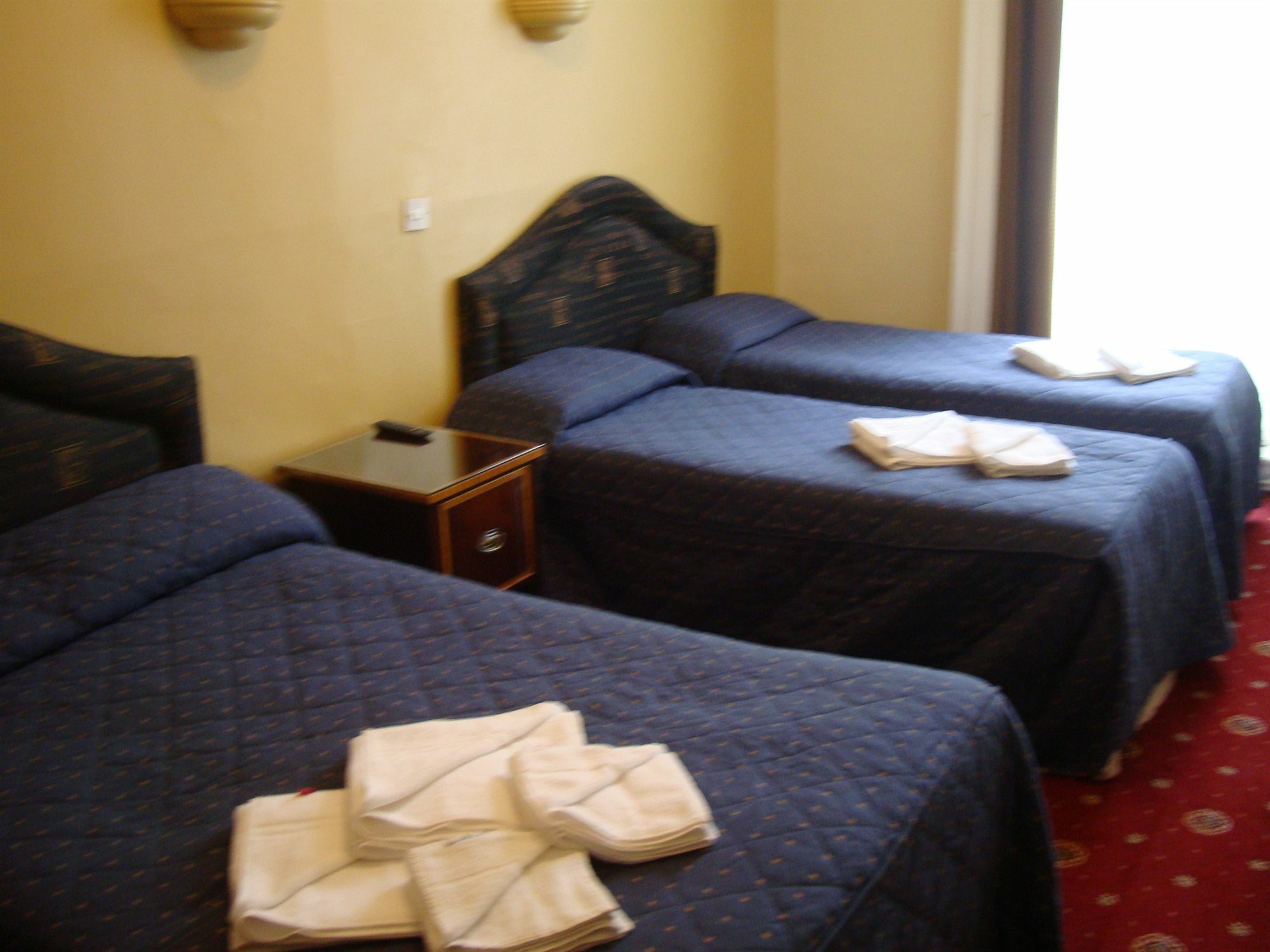 Rose Court Hotel London Bagian luar foto